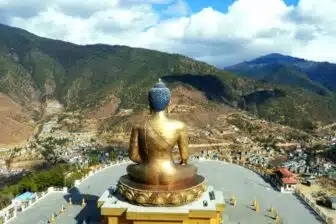 La statue du Bouddha Dordenma